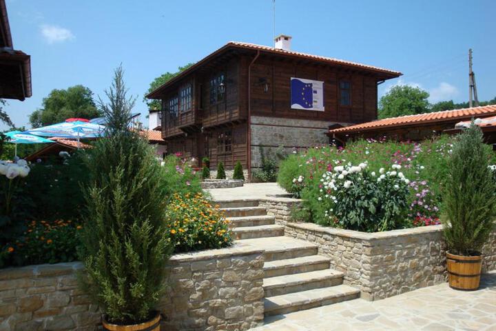 Property image 4