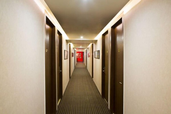 Ballroom/Hall 26 of 29