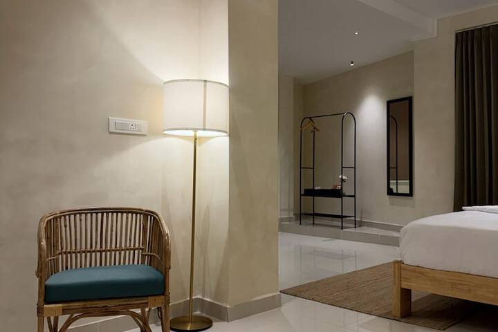 Room 12 of 29
