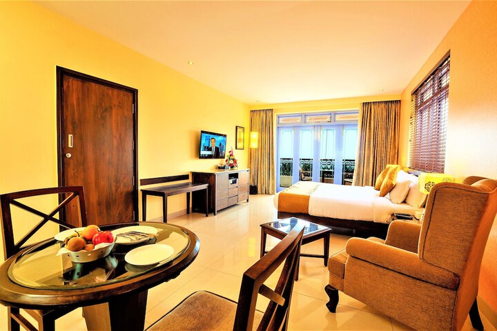 Room 8 of 36