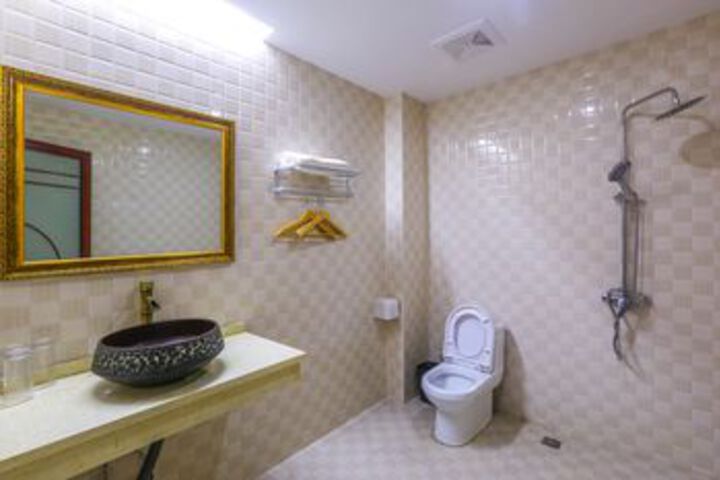 Room 3 of 23