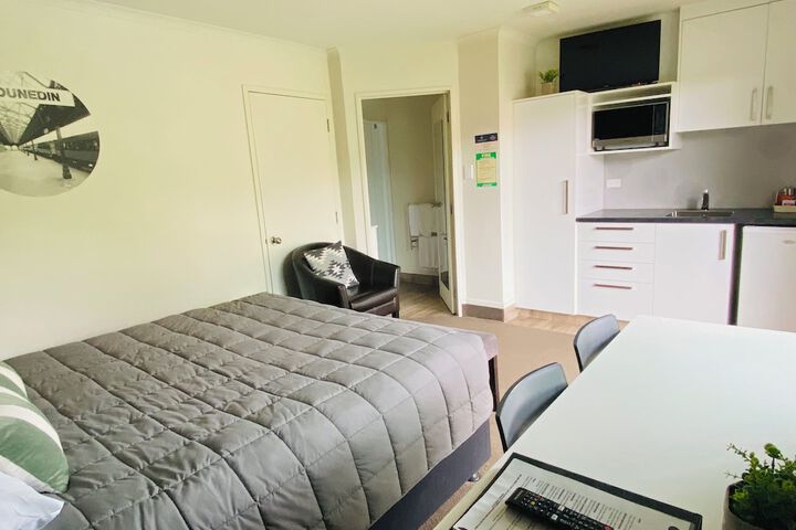Room 38 of 77