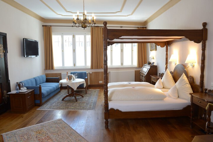 Room 20 of 130