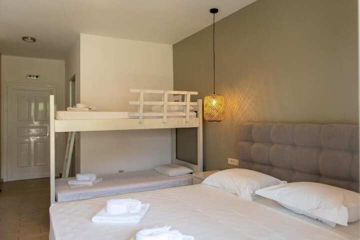 HOTEL ELINA