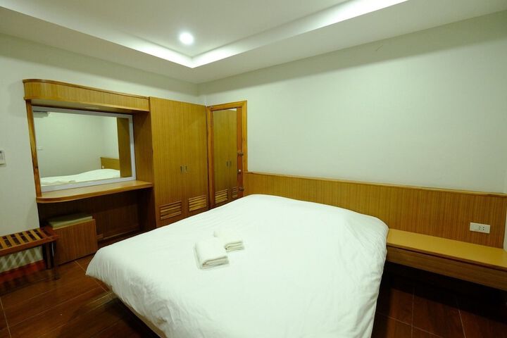 Room 15 of 34