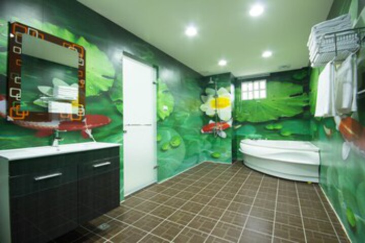 Room 3 of 39