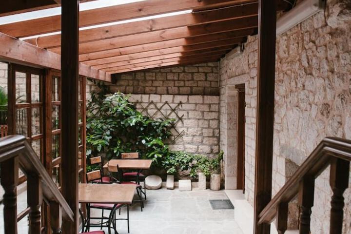 Terrace/Patio 10 of 16