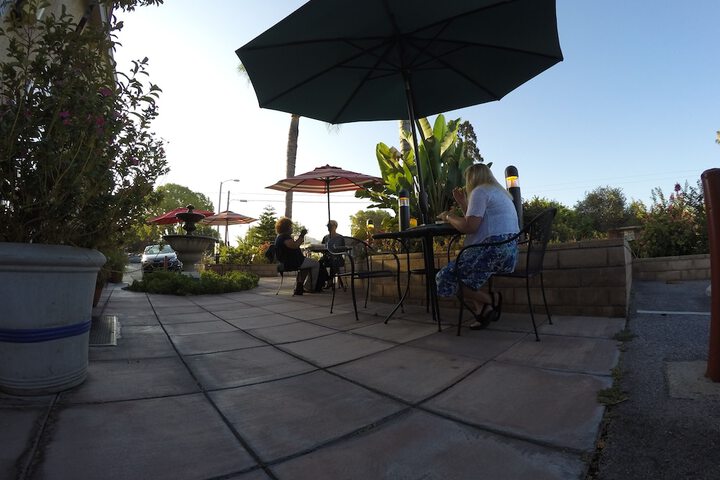 Hotel Exterior 38 of 44