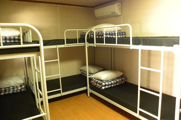 Room 3 of 16