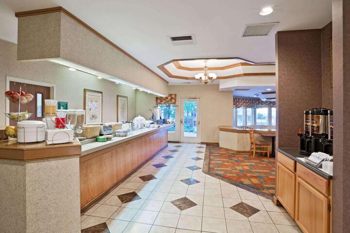 Photo of OVERLAND PARK HOTEL