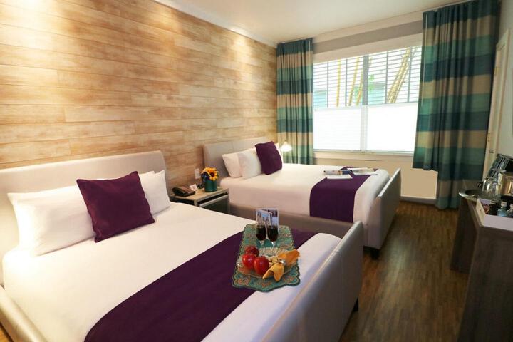 Double Accessible Queen Size Bed (5 of 16)