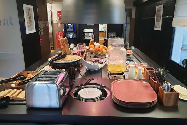 Breakfast/Coffee Service 11 of 26