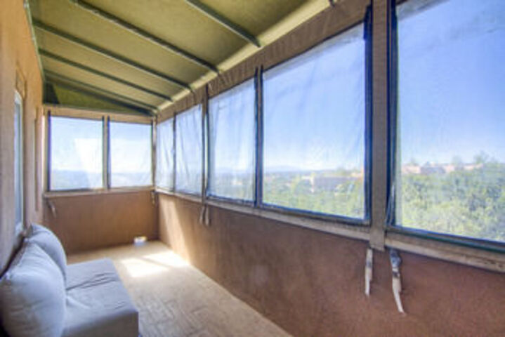 Room 16 of 35