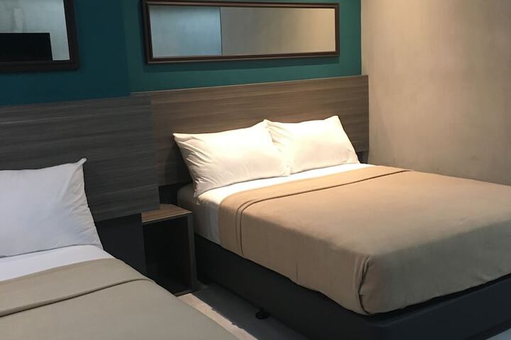 Room 19 of 40