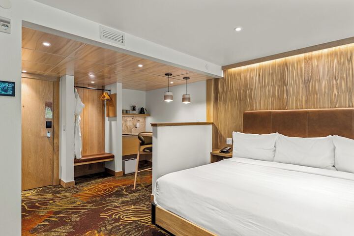 Room 20 of 48