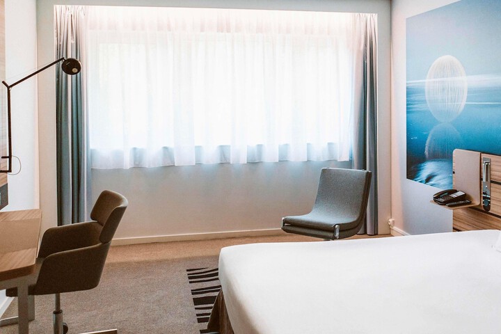 Room 21 of 77