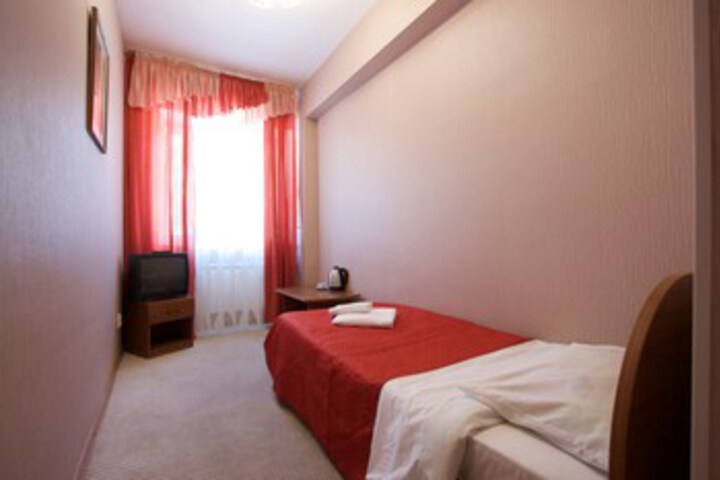 Room 11 of 21