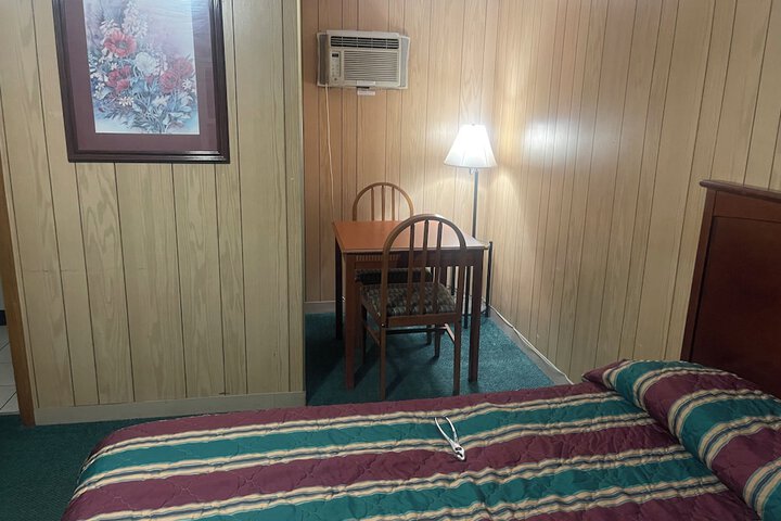 Room 18 of 36