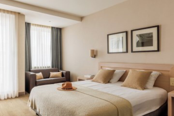 Room 14 of 39