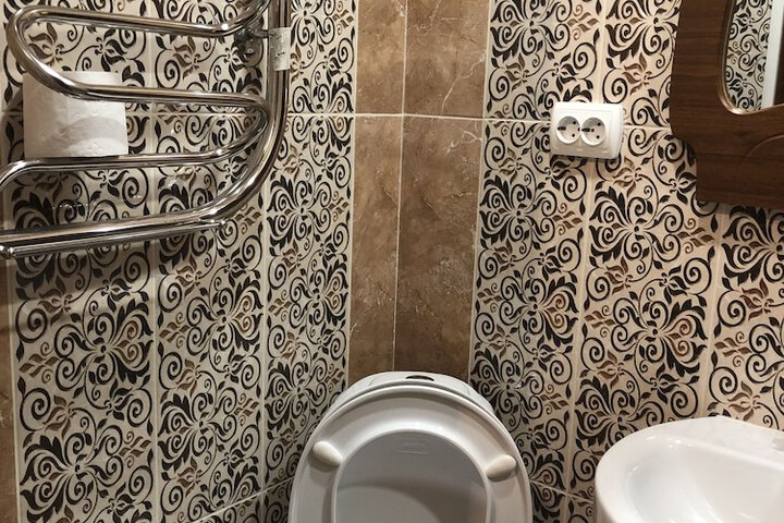 Room 8 of 43