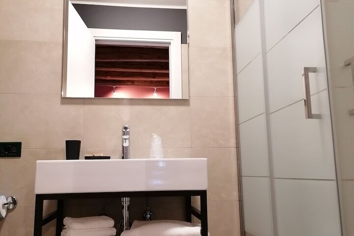 Room 34 of 78