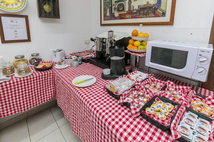 Breakfast/Coffee Service 39 of 62