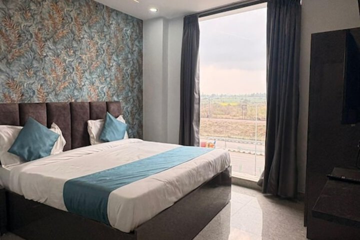 Room 20 of 42