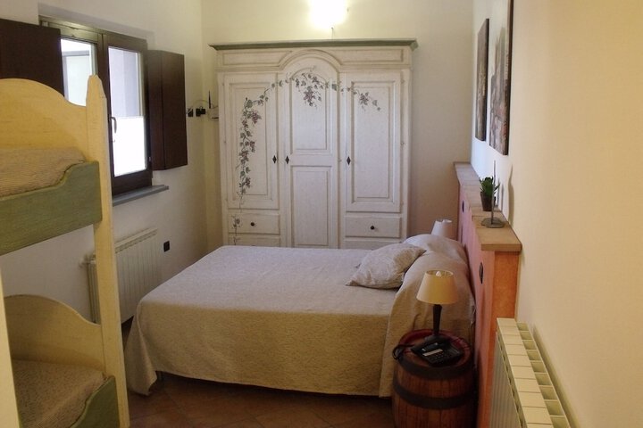 Room 5 of 161
