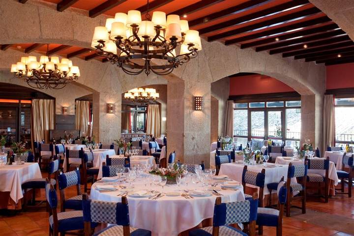 Ballroom/Hall 57 of 81