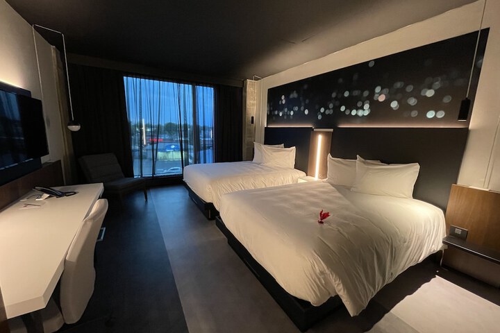 Room 18 of 36