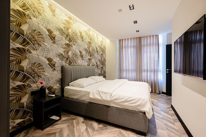 Room 5 of 15