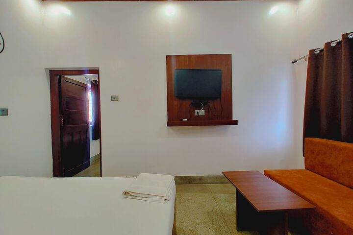 Room 6 of 44