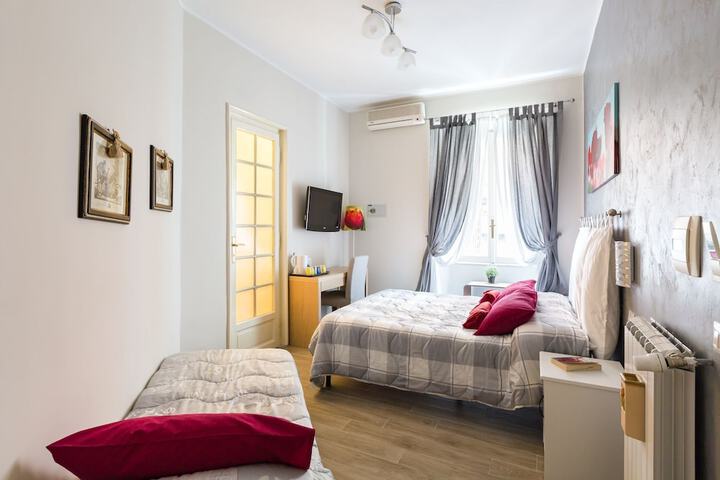 Room 15 of 37
