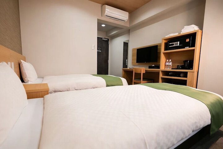 Room 5 of 48