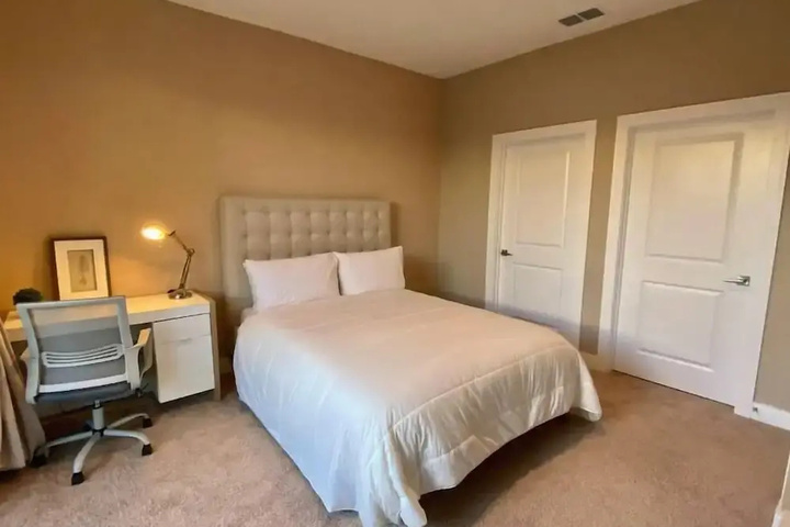 Room 5 of 21