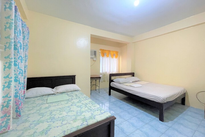Room 16 of 28