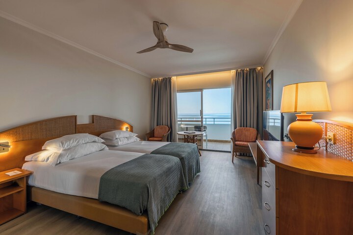 Room 7 of 42