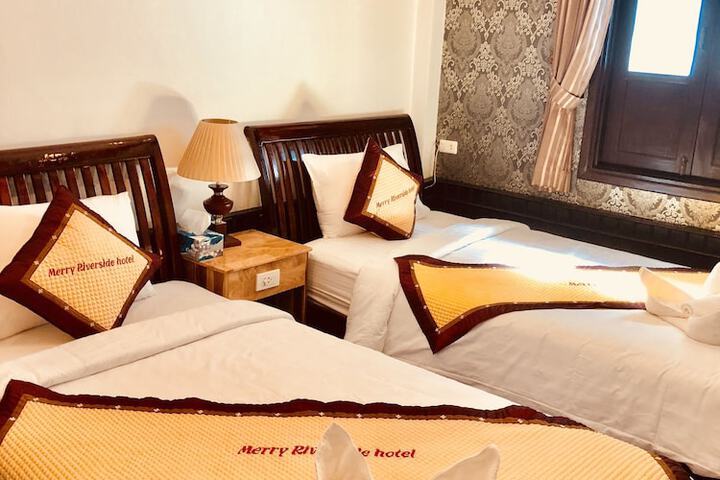 Room 32 of 67