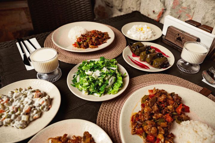 Dining 70 of 79