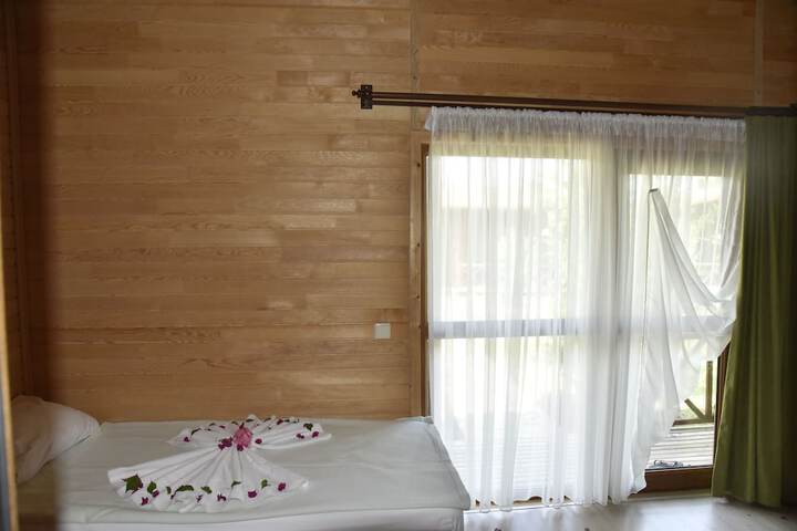 Room 4 of 26