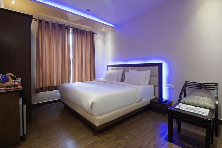 Room 27 of 60