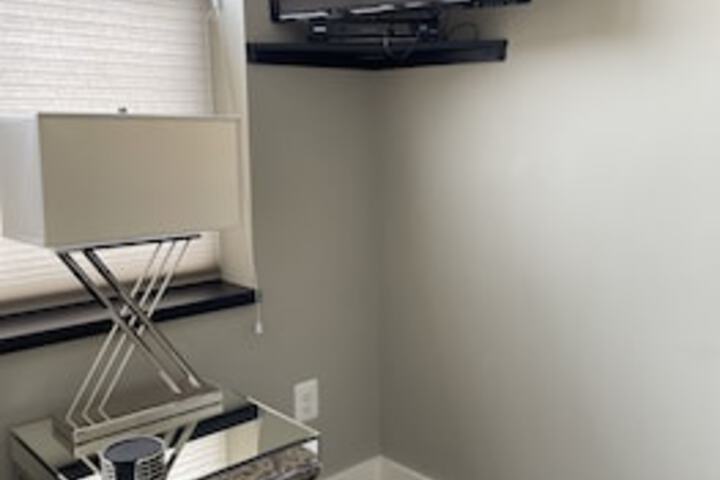 Room 103 of 285