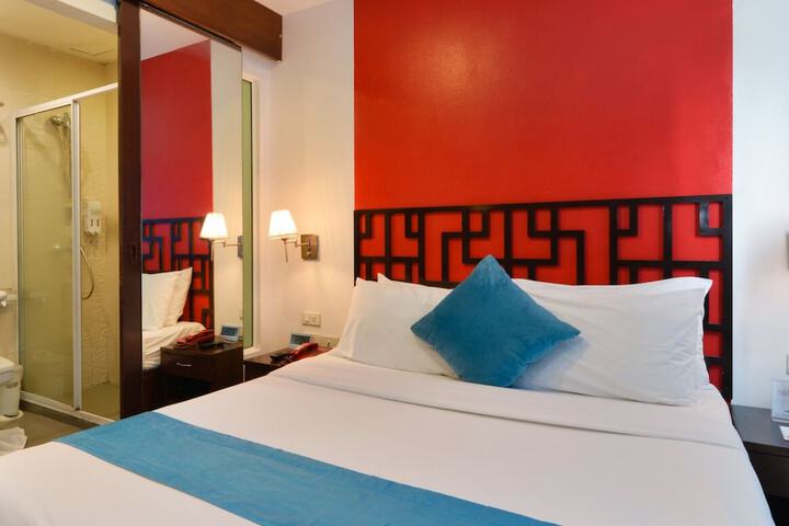Room 21 of 71