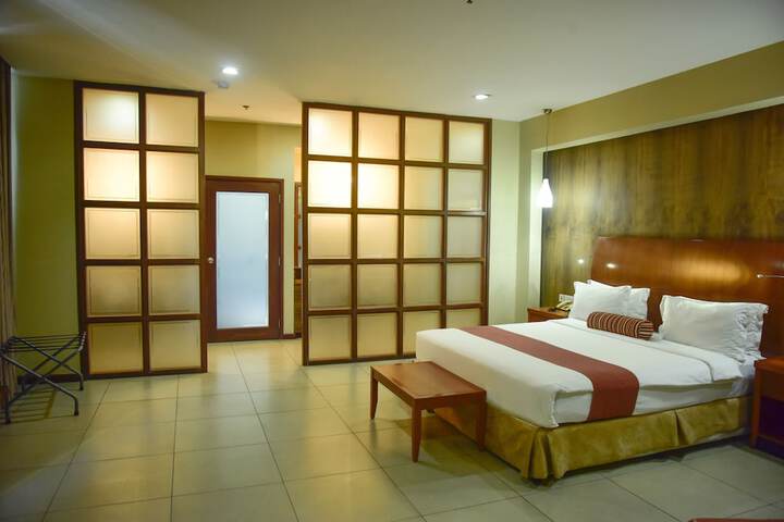 Room 15 of 65