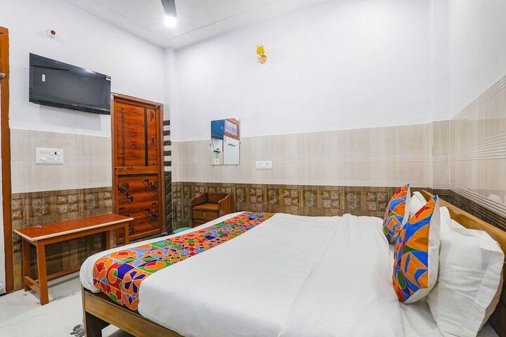 Room 18 of 25