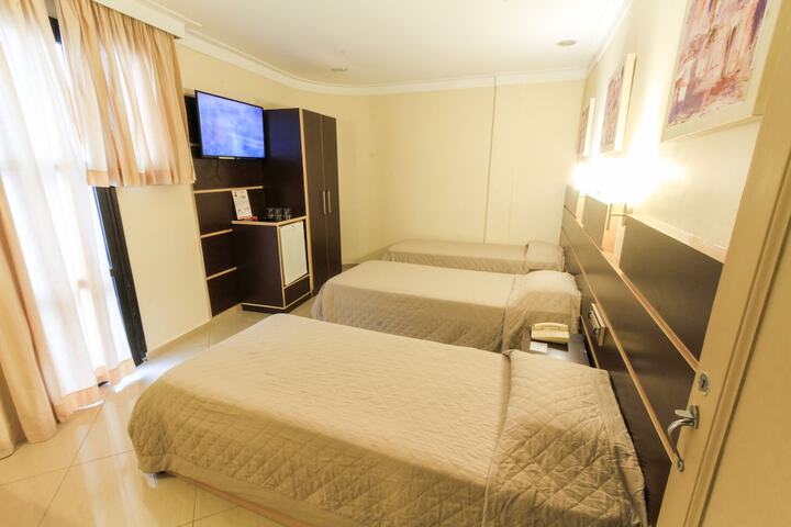Room 5 of 50