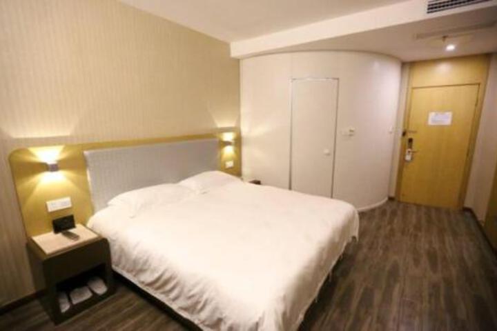 Wanyi Hotel