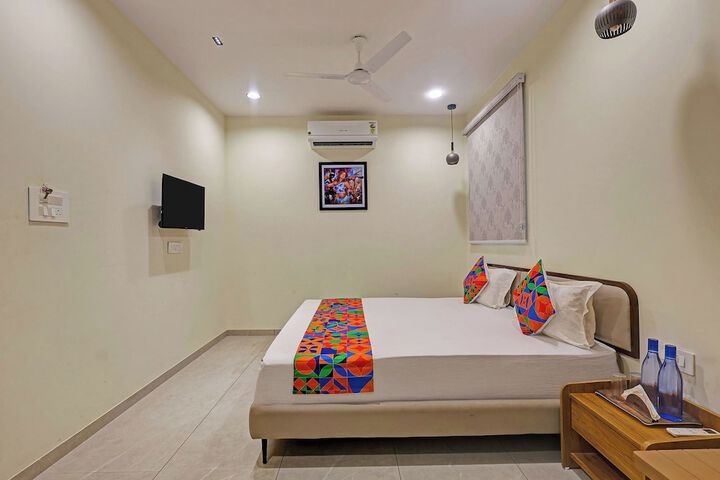 Room 17 of 31