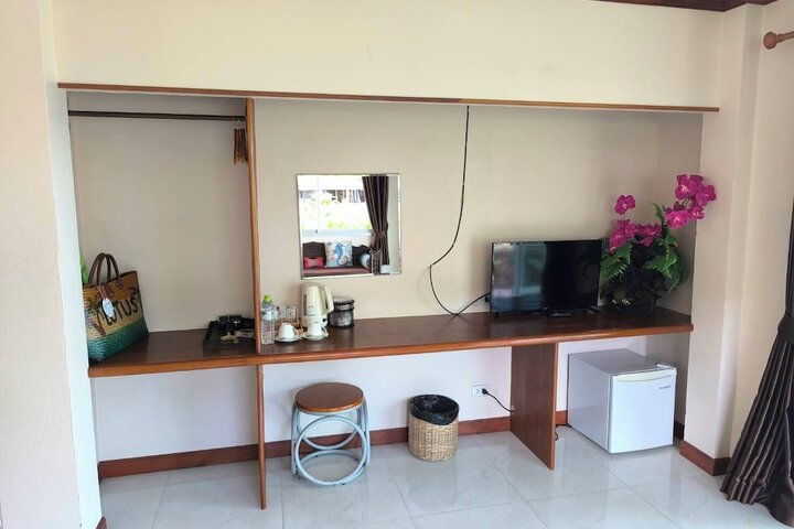 Room 42 of 123