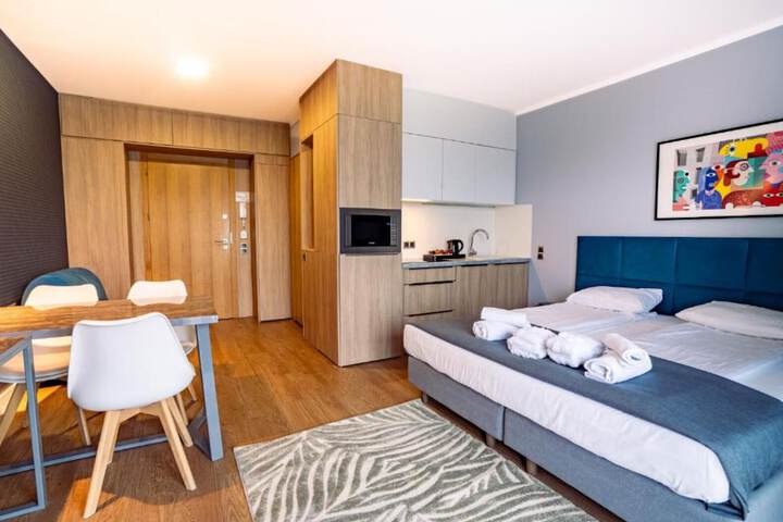 Room 14 of 36